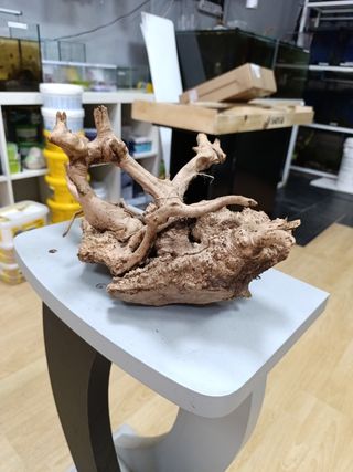 Raíz decorativa acuario