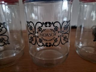 Lote de tarros de cristal fuertes y compactos.