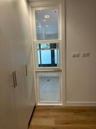 fabricacion de Ventana en madera lacada blanca 