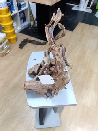 Raíz decorativa acuario