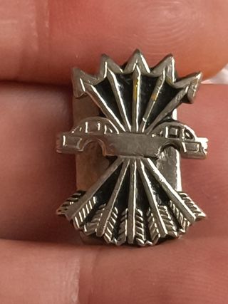 INSIGNIA DE SOLAPA Y OJAL FALANGE ESPAÑOLA 