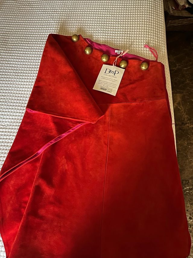 Vestido piel roja DOSP nuevo con etiquetas .