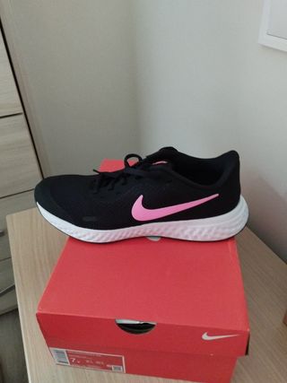 Zapatillas Nike niña 40 - negras/rosa
