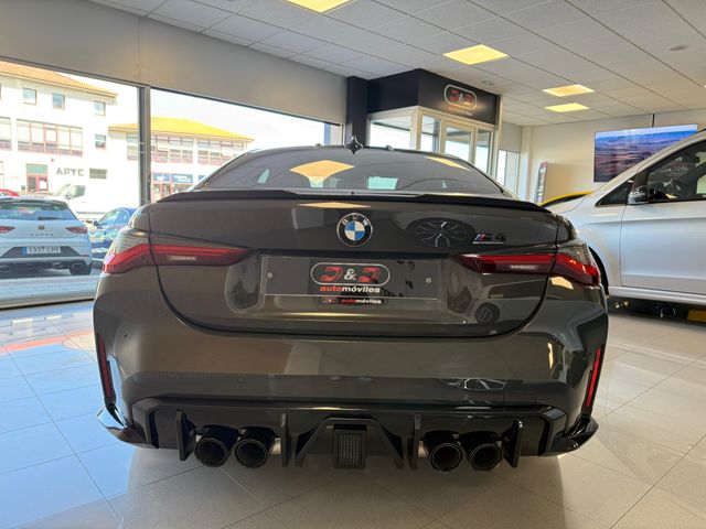 BMW M4 Competition M Race Track