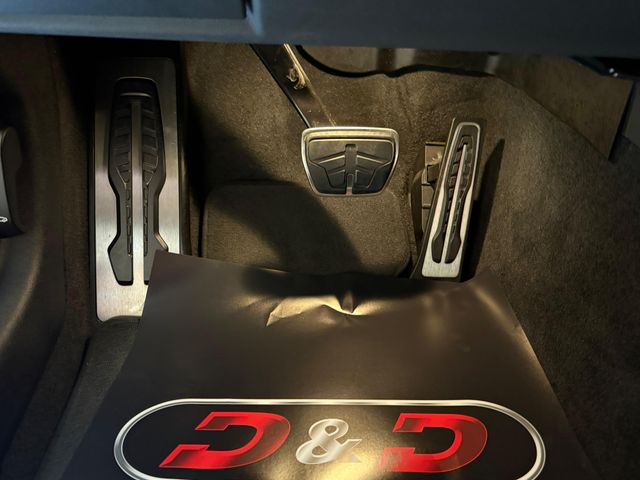 BMW M4 Competition M Race Track