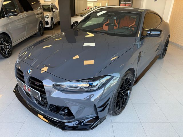 BMW M4 Competition M Race Track