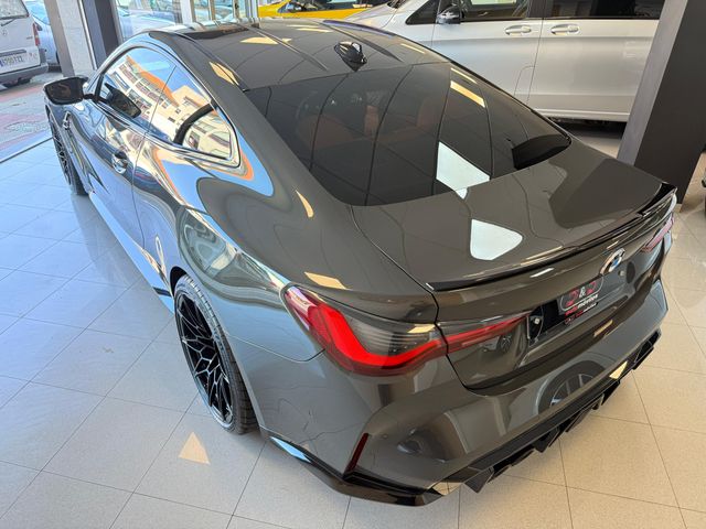 BMW M4 Competition M Race Track