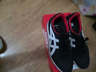 Zapatillas Onitsuka Tiger - Negras y Rojas