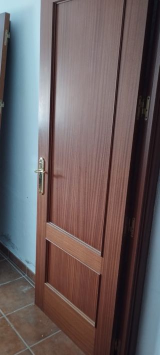 Puerta madera maciza 2 marcos Medidas: 72'5 x 2'03