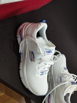 Zapatillas Skechers Archfit blancas