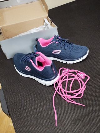 Zapatillas Skechers azules y rosas