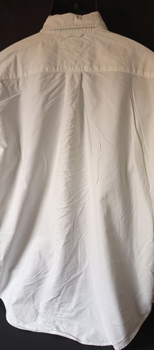 Camisa Tommy Hilfiger blanca - Vintage
Talla L gra