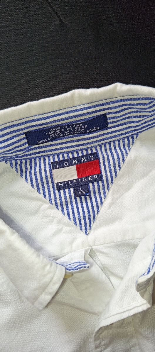Camisa Tommy Hilfiger blanca - Vintage
Talla L gra