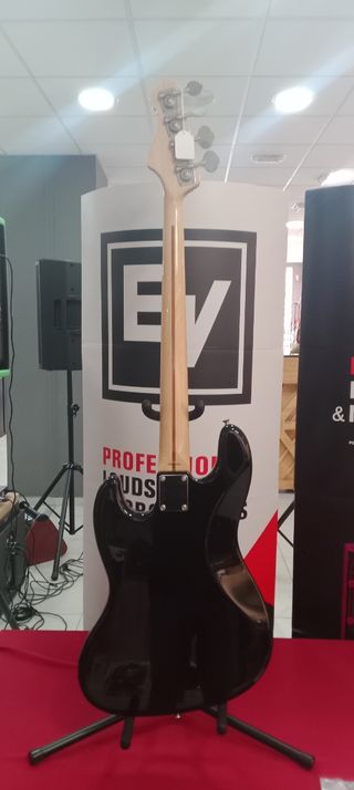 Bajo Tokai JAZZ AJB 118