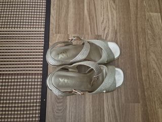 Zapatos tacón nuevos sin estrenar Xti 39