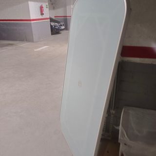 Mesa cristal jardín - Blanca
Venta en persona