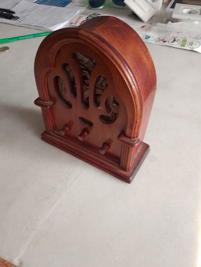Radio Vintage Decorativa Pequeña 