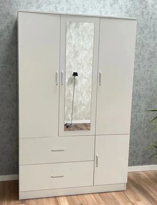 OFERTA - ARMARIO DE 3 PUERTAS + ESPEJO