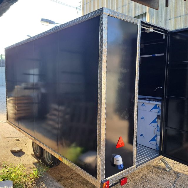 Foodtruck - Remolque Negro
