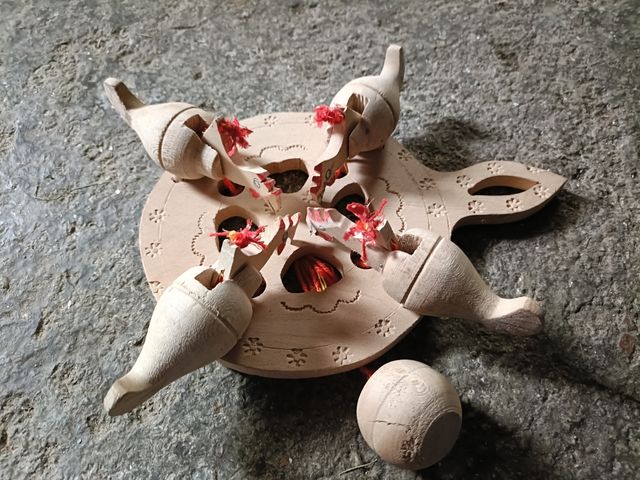 Juego de habilidad - Paleta oscilante de madera