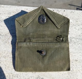 Vecchio first aid pouch USA WWII