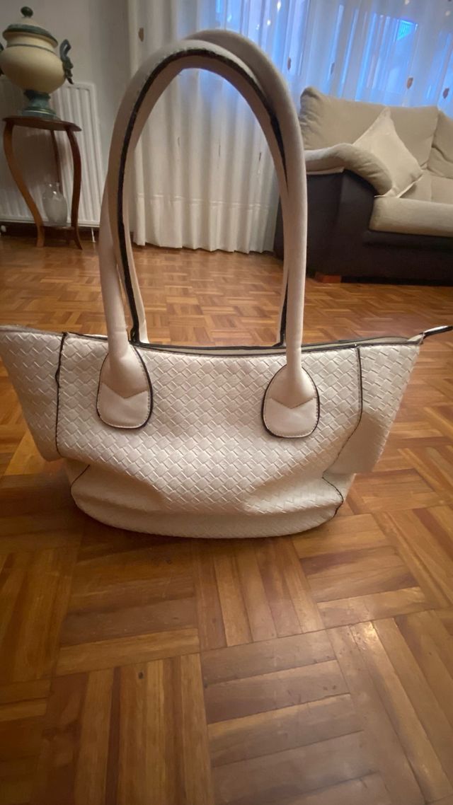 Bolso blanco tejido