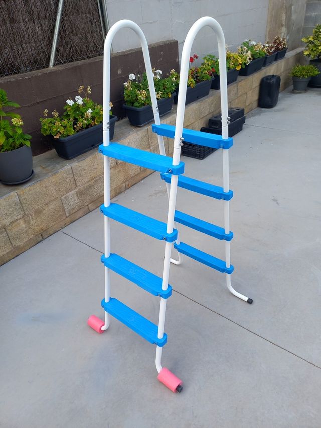 Escalera piscina Toi - Azul y Blanca