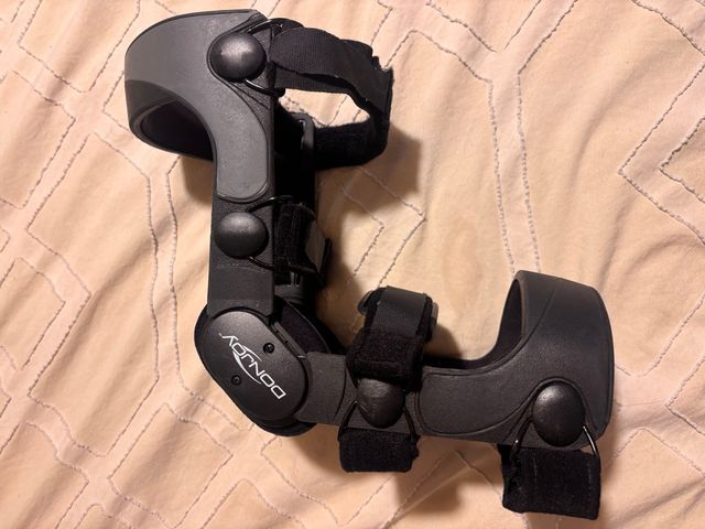 Rodillera DonJoy Legend Izquierda L