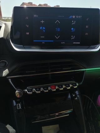Peugeot 208 2022