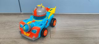 SuperThings: Más de 300 figuras,  especiales....