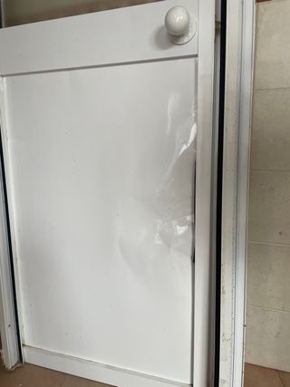 Puerta aluminio blanca
