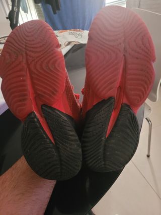 Zapatillas Adidas rojas edición mitchell
