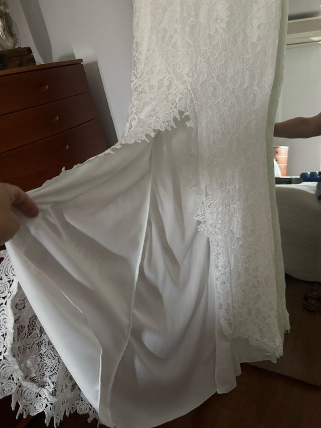 Vestido novia ibicenco blanco usado para un desfil