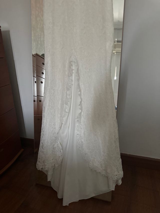 Vestido novia ibicenco blanco usado para un desfil