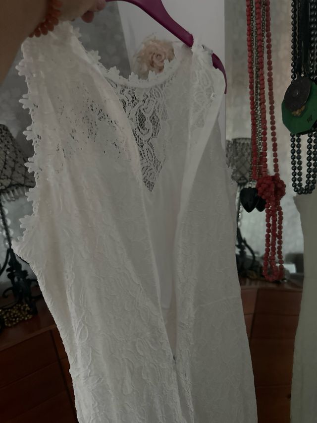 Vestido novia ibicenco blanco usado para un desfil
