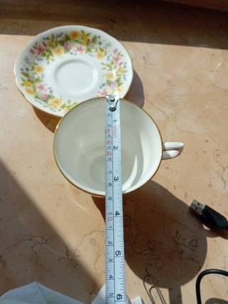 Tazza  the Colclough Bone China floreale