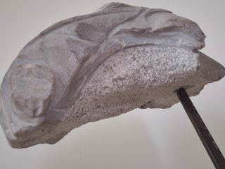Scultura testa di cavallo in pietra