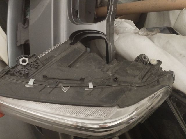 Faro delantero BMW G01 G03 año 2018