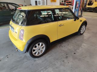 MINI ONE 2004