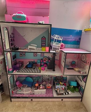 Casa LOL Surprise + de 30 Muñecas y accesorios