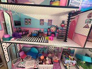 Casa LOL Surprise + de 30 Muñecas y accesorios