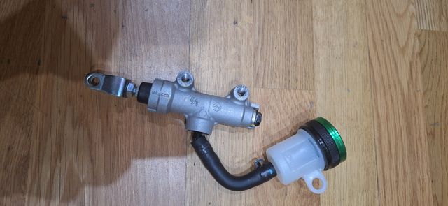 Depósito y bomba freno Kawasaki Z900