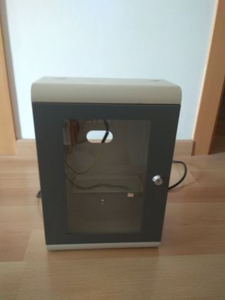 Armario superficie metálico