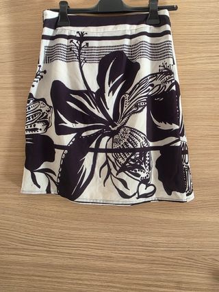 Minigonna Desigual fiori bianco-nero
