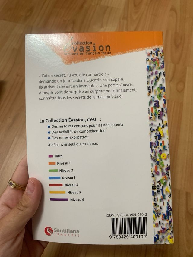 EVASION NIVEAU 1 DANS LA MAISON BLEUE + CD