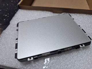Touchpad plateado para portátil