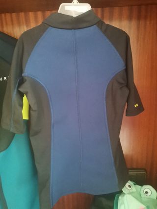 Camiseta neopreno infantil con UPF 50+