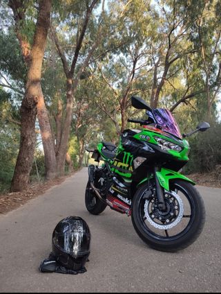 Kawasaki ninja 400