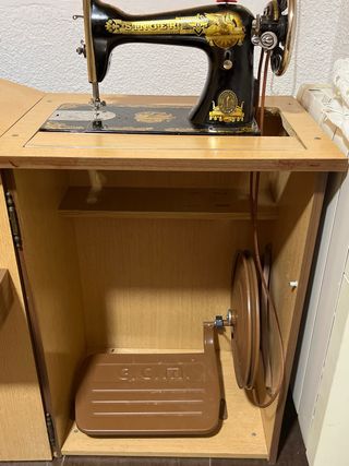 Máquina coser SINGER antigua
