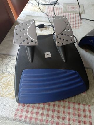 Volante y Pedales Speedster3 PS2